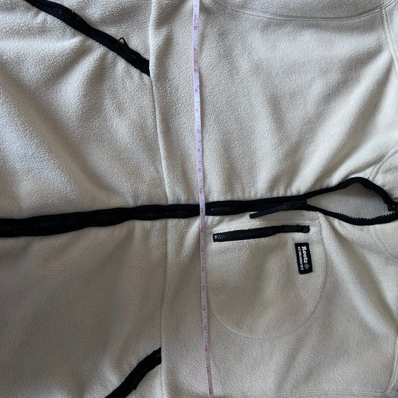 Roots Recycled Fibre Fleece Jacket UNISEX Sz M EUC - Picture 10 of 11